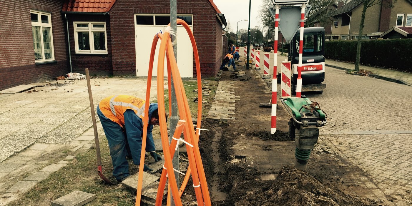 Fibre optic cable installation